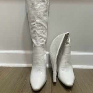 White PU Croc Point Toe Flared High Heeled Knee High Boot- Pretty Little Thing